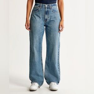 Abercrombie Curve Love High Rise Loose Jeans Size 27 Short